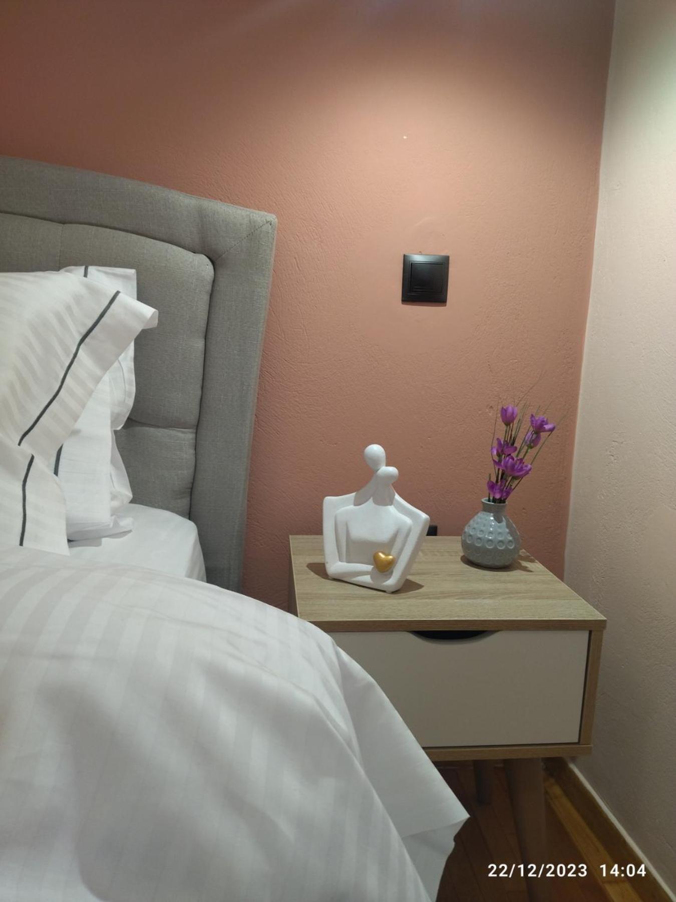 Swan Paradise Glyfada Apartment Athena Bagian luar foto